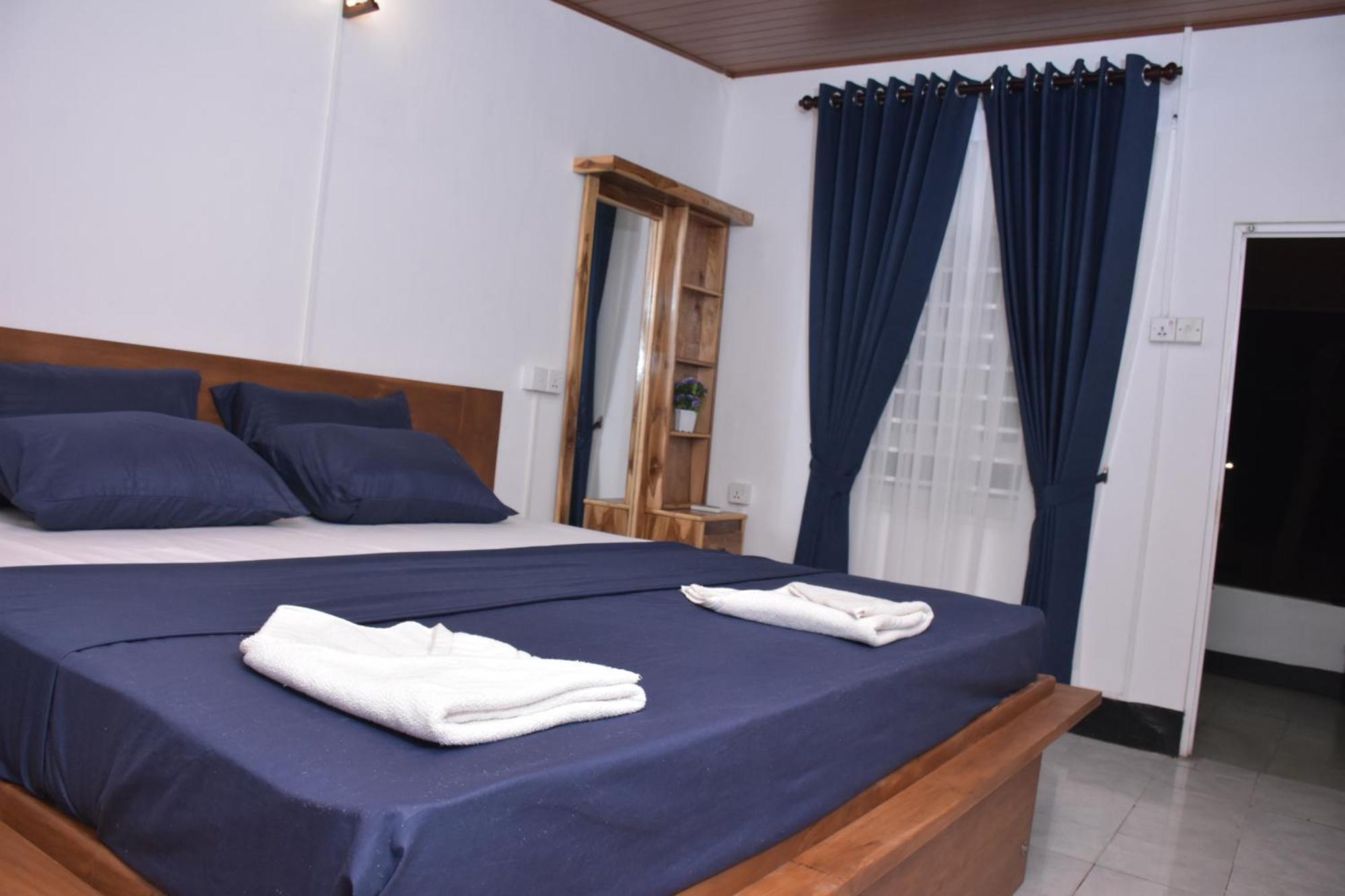 French Garden Regish Guest House Trincomalee Exteriör bild