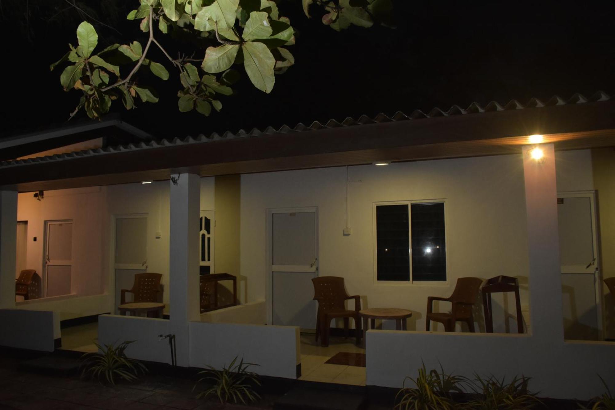 French Garden Regish Guest House Trincomalee Exteriör bild