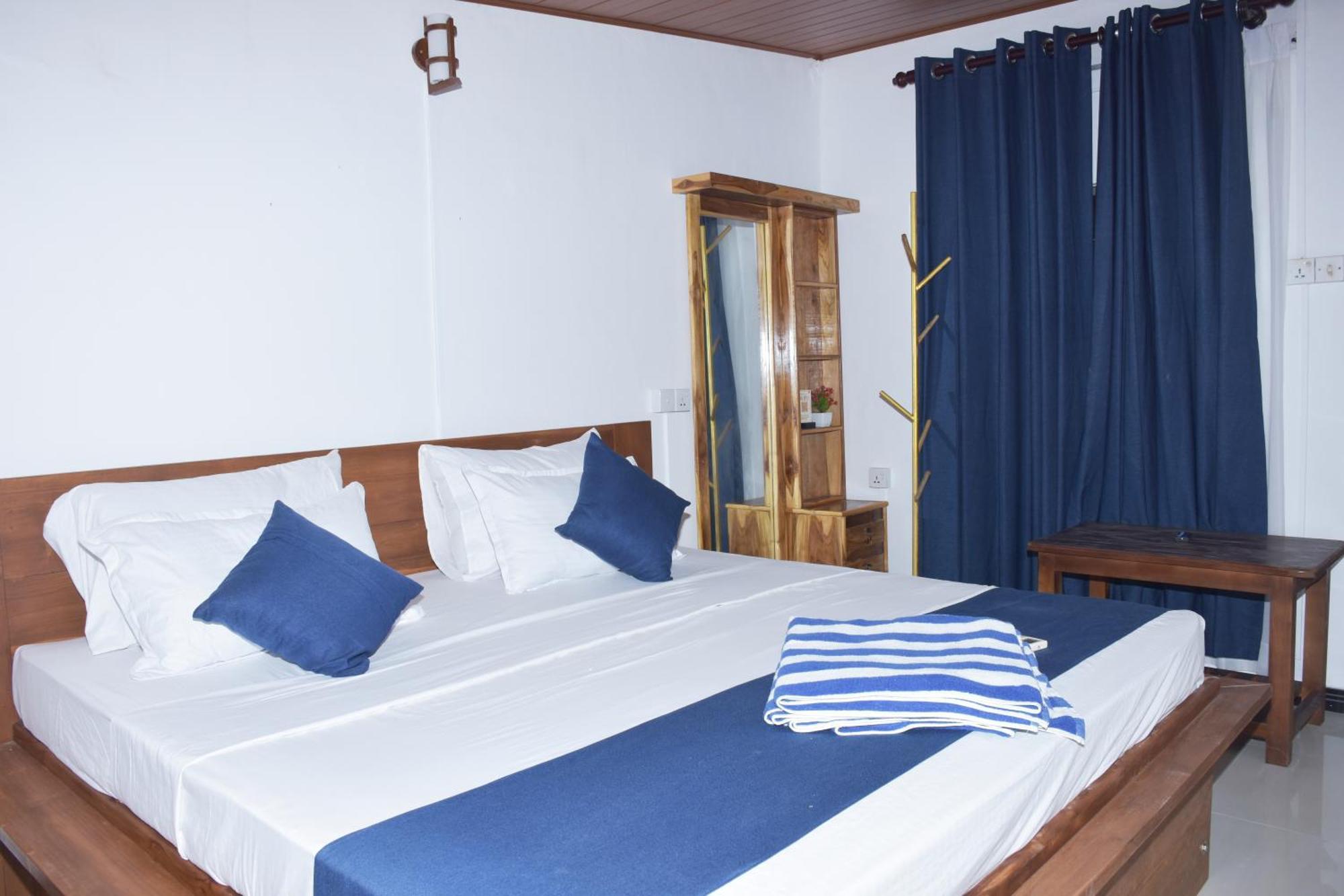 French Garden Regish Guest House Trincomalee Exteriör bild